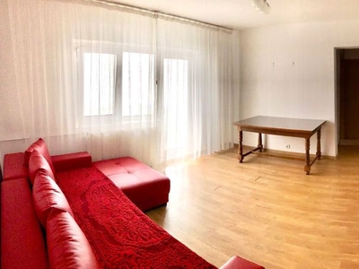 Vand apartament cu 2 camere, zona Aradului
