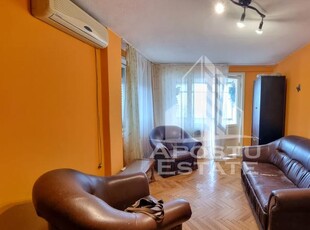 Apartament 3 camere, 2 bai, 2 balcoane, zona Mircea cel Batran