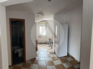 Apartament 3 camere decomandat etaj 3 zona Bucovina