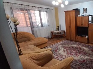 Apartament 4 camere, 76 Mp, decomandat, zona 9 Mai