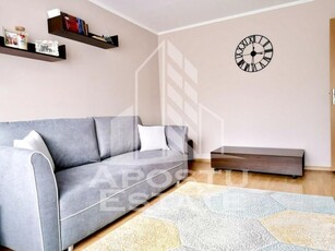 Apartament cu 1 camera, decomandat, etajul 2, Zona Girocului