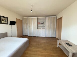 De vanzare apartament - Girocului