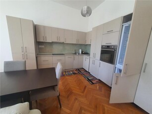 Inchiriere apartament 3 camere ,mobilat la vila Zona Sub Arini