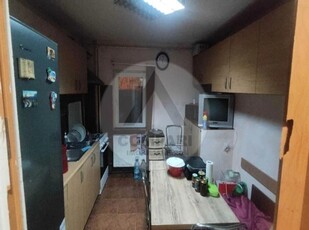 Ocazie!! Apartament 3 camere la parter cu centrala in zona Matei Basarab