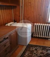 Vand apartament cu 2 camere în zona Girocului decomandat