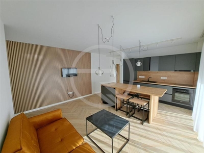 Apartament cu 2 camere, Lux, situat in zona Semicentrala!