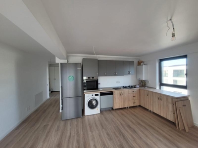 Apartament cu 3 camere, 70 mp, zona VIVO