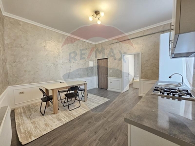 Apartament renovat 2023