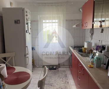 Vand apartament 2 camere Iosia