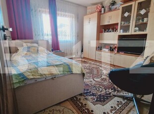 Apartament cu 3 dormitoare, 74mp, 2 balcoane, parcare, zona Lidl