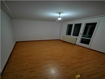 Apartament 3 camere de vanzare Apusului