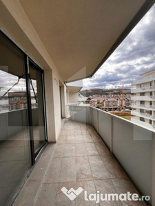 Apartament 2 camere, etaj intermediar, balcon, parcare, zona