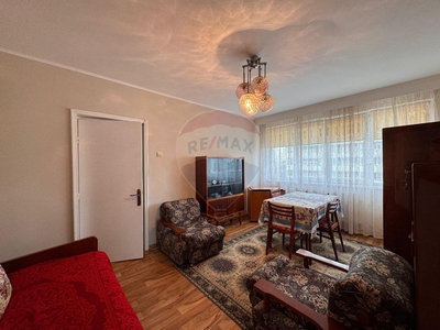 Apartament 2 camere vanzare in bloc de apartamente Bacau, Gara