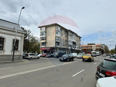 Apartament 2 camere vanzare in bloc de apartamente Bacau, Ultracentral