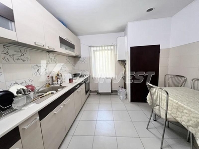 Apartament 3 camere, decomandat, balcon, cartier Manastur.