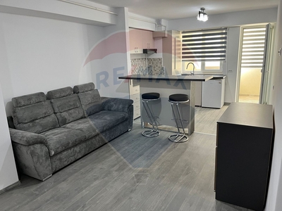 Apartament 3 camere vanzare in bloc de apartamente Bacau, Nord