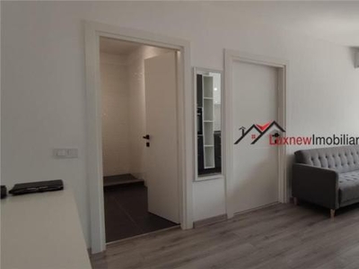 Reducere! Apartament cu 2 camere mobilat si utilat 46 mp plus balcon 7 mp. Zona Eroilor.