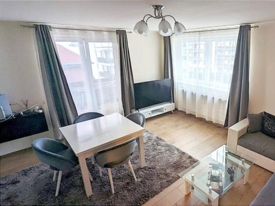 Apartament cu 2 camere | Zona Buna Ziua