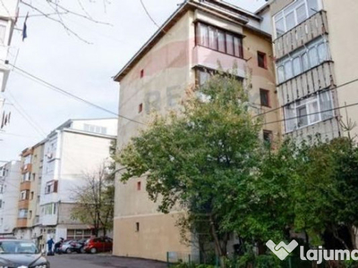 Apartament cu 4 camere de vânzare