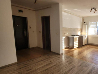 Apartament de 3 camere,54 mp utili, parcare, gradina, zona S