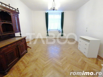 Apartament la casa 2 camere 58 utili renovat in Orasul de Jos Sibiu