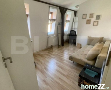 Apartament mobilat