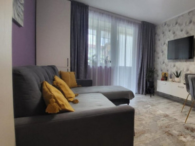 Apartament modern, 2 camere, etaj 1, parcare, zona Eroilor