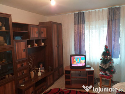 Apartament (o camera) + boxa - Municipiul Iasi. str. Aurel Vlaicu