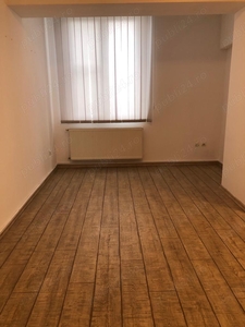 Apartartament-Spatiu pentru birouri