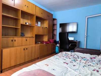 Bling imobiliare ofera spre vanzare un apartament de 3 camere Manastur