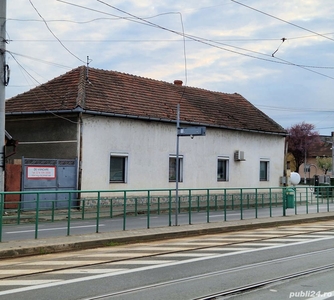 Casa Arad zona A 1200mp 4 ap curte mare, garaje, spațiu verde generos