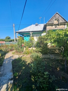 Casa cu 1800 mp teren in Girov Neamt