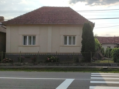 Casa de vânzare situat în satul Ilișua, ultra central, comuna Șărmășag, Județul Sălaj
