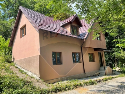 Casavila 3 camere vanzare in Prahova, Breaza, Podul Vadului