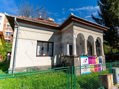 Casavila 4 camere vanzare in Hunedoara, Deva, Central