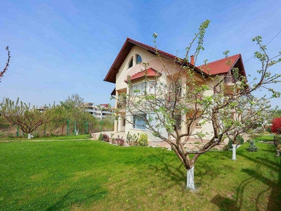 Casavila 5 camere vanzare in Bihor, Oradea, Nufarul