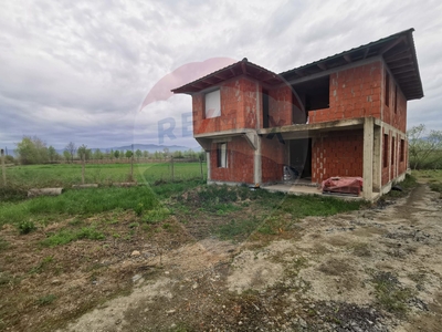 Casavila 5 camere vanzare in Maramures, Coltau