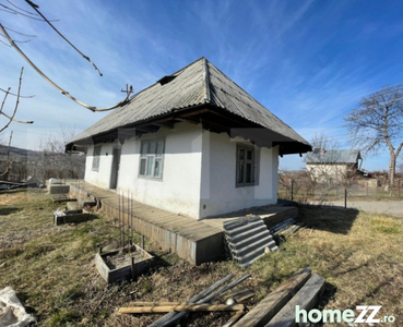 Casă+Teren - în Soldanesti - Fălticeni