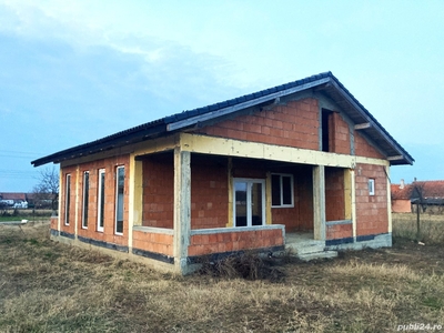Comision 0%. Casă individuală cu teren generos de vînzare în sat Alioș, comuna Mașloc.