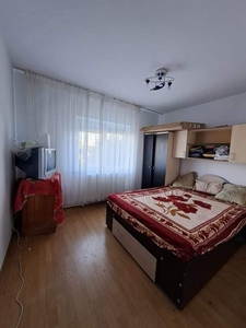 De vanzare apartament 2 camere etajul 1, 38500 e, mobilat , utilat