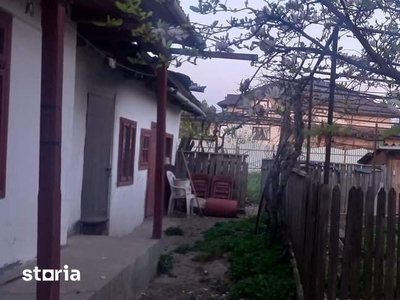 De vanzare casa in comuna Cordun,teren 780