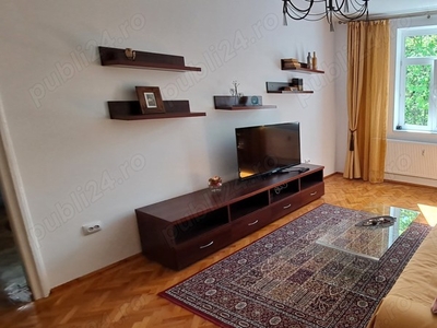 Inchiriez apartament 3 camere Ploiesti