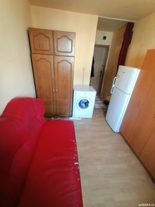 Etaj 1,Langa Spitalul Județean,28 mp,Bucătărie Separata,Balcon,Hol,210 E