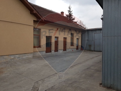 Spatiu comercial 215 mp inchiriere in Hală, Cluj-Napoca, Semicentral