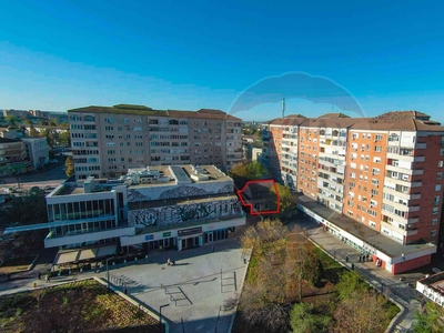 Spatiu comercial 70 mp inchiriere in Clădire birouri, Bihor, Oradea, Rogerius