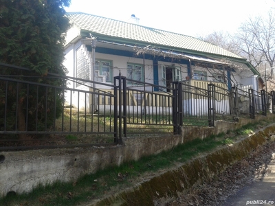 Vand casa si livada 25ari in Suceava