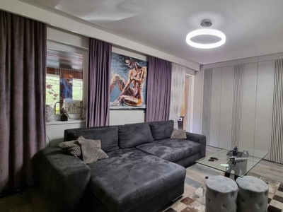 Vanzare apartament 2 camere deosebit cu gradina zona Eroilor, Floresti!