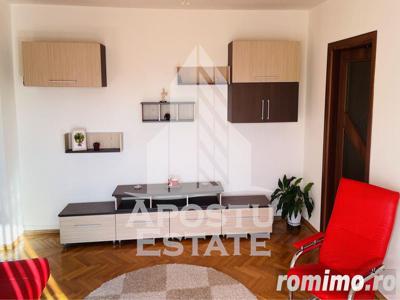 Apartament cu 3 camere ,decomandat,in zona Orizont