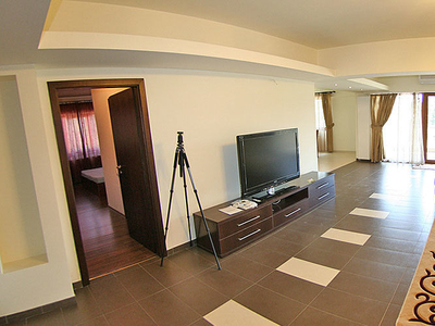 Apartament de lux 5 camere cu gradna zona Tei Petricani
