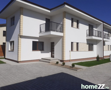 Duplex Floresti zona de case